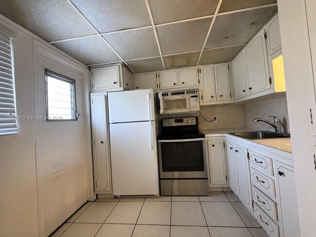 20200 NE 29th Ct Unit N214