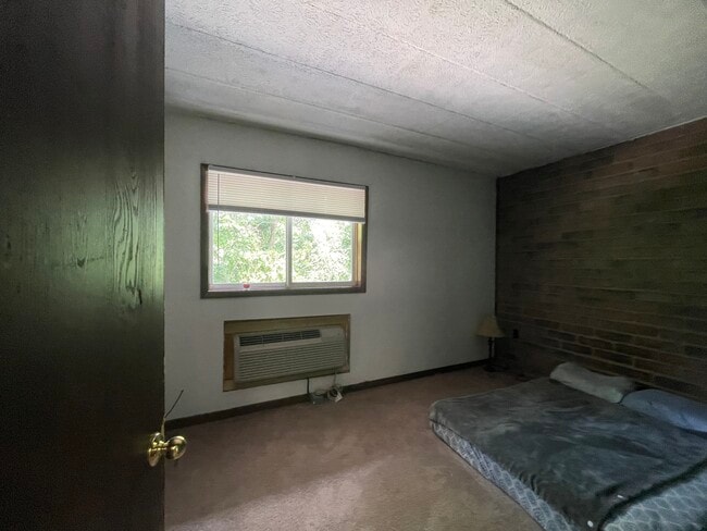 Photo - 469 Crawford Ave Unit 4