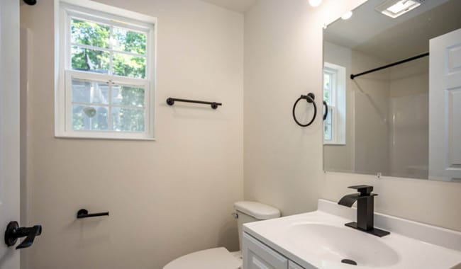 Photo - 303-365 Barkley Landing Dr Unidad 305-3