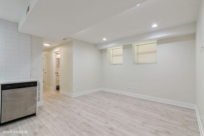 Photo - 1914 W Crystal St