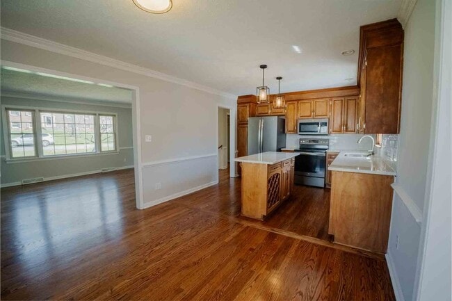 Photo - 123 Temple Cir