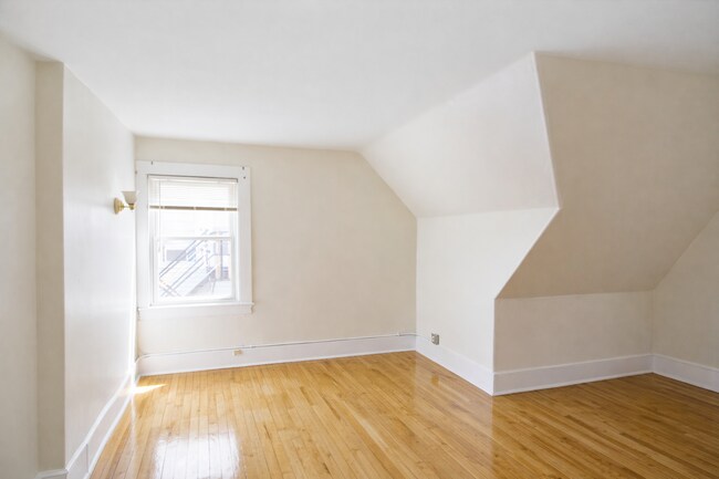 Photo - 1107 4th St SE