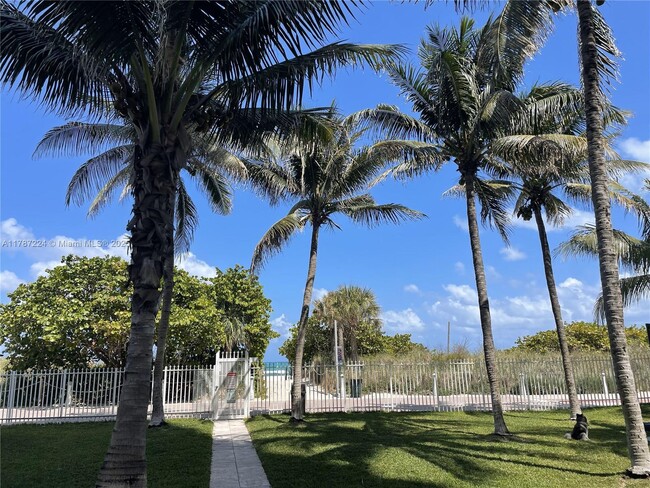 Building Photo - 6061 Collins Ave Unit 7B Rental