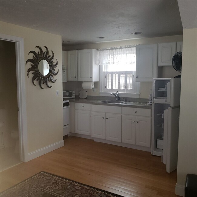 Photo - 398 B St Unit B