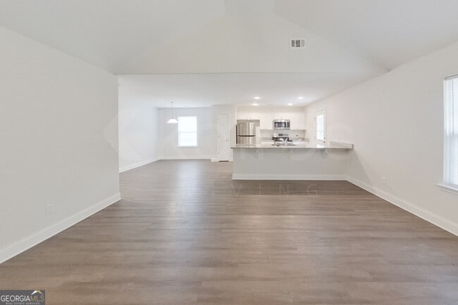 Photo - 231 Western Red Cedar Dr