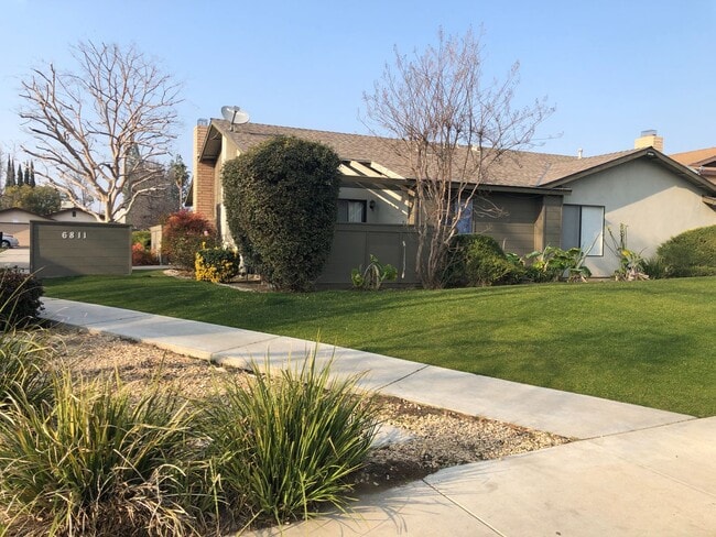 Photo - 6811 Klamath Way Unit #A