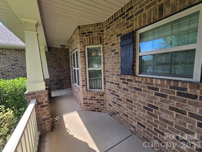 Photo - 7231 Kenyon Dr