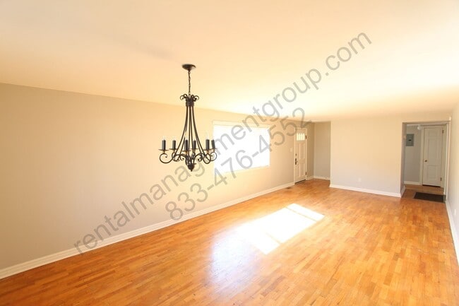 Photo - 448 20th Ave S