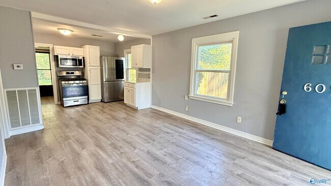 Photo - 609 10th St NW