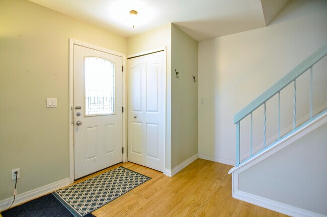 Photo - 3479 Burbank Dr