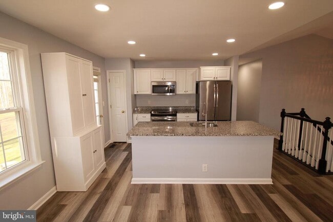 Photo - 44 Hidden Lake Dr