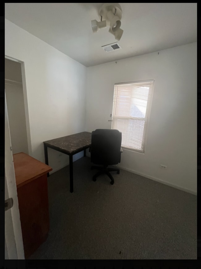 Photo - 821 N Hermitage Ave Unit 2R