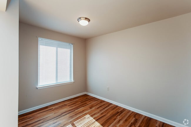 4208 Apt 204 - Fort Chaplin Park