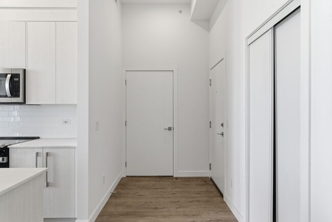 Photo - 395-1395 Skyview Pkwy NE