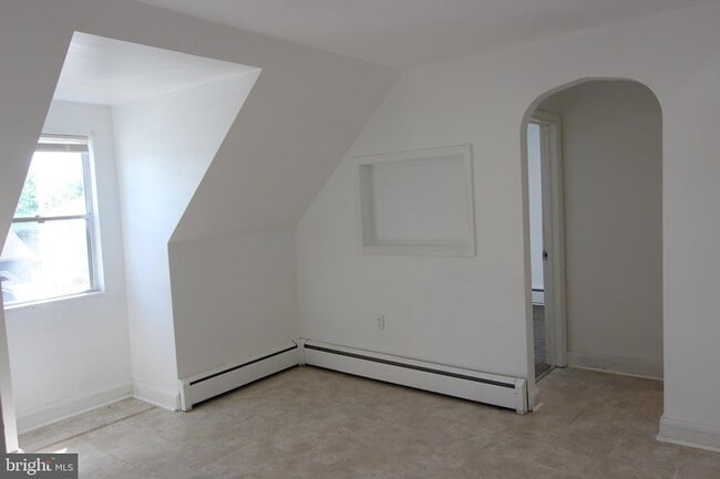 Photo - 104 Lincoln Ave SW
