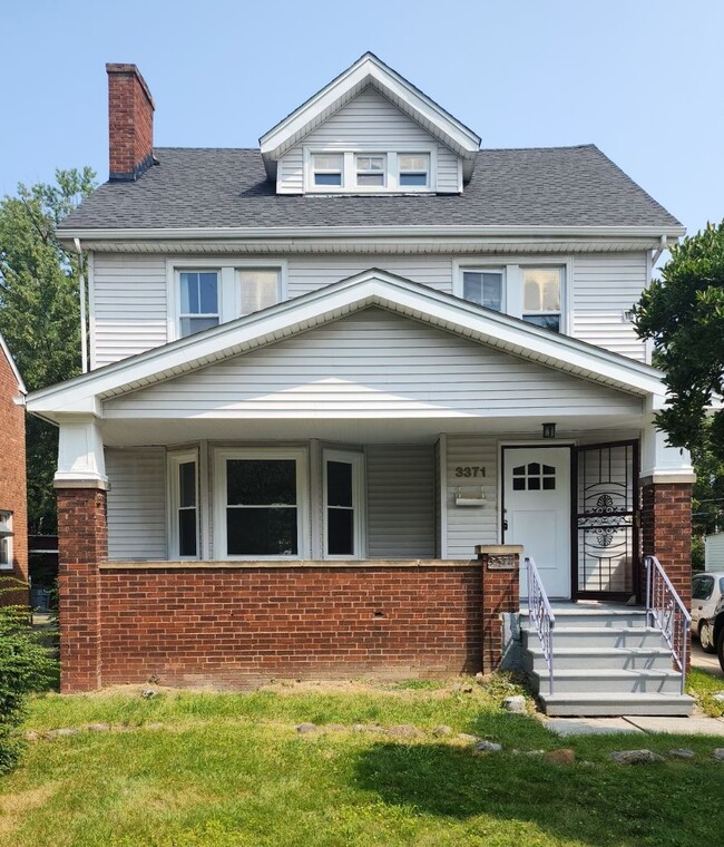 Lovely house on quiet street - 3371 Sylvanhurst Rd House