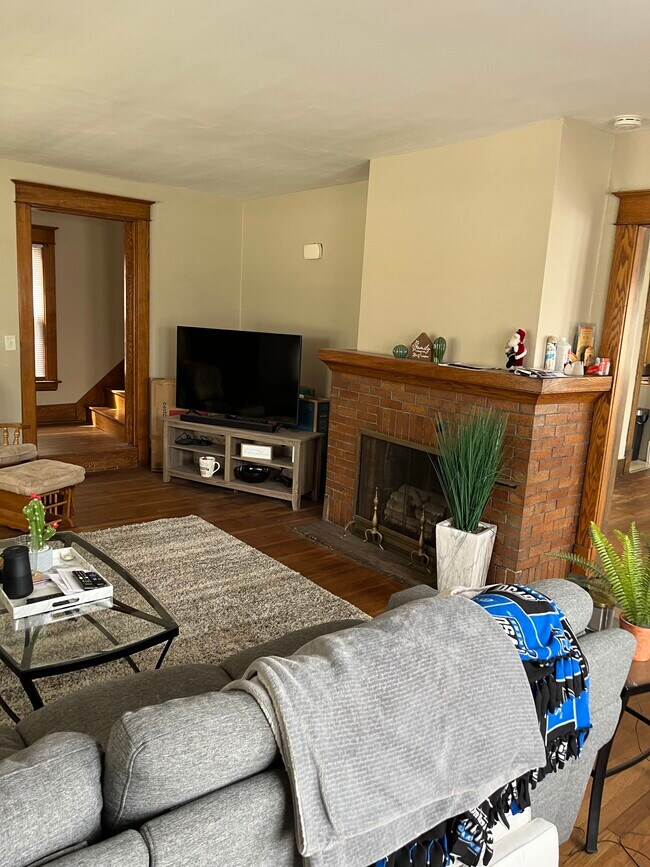 Photo - 1301 Fulton St W