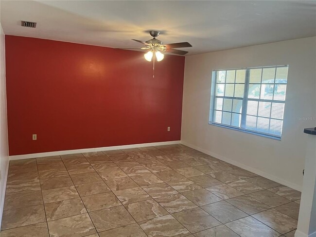 Photo - 2330 NE 41st St