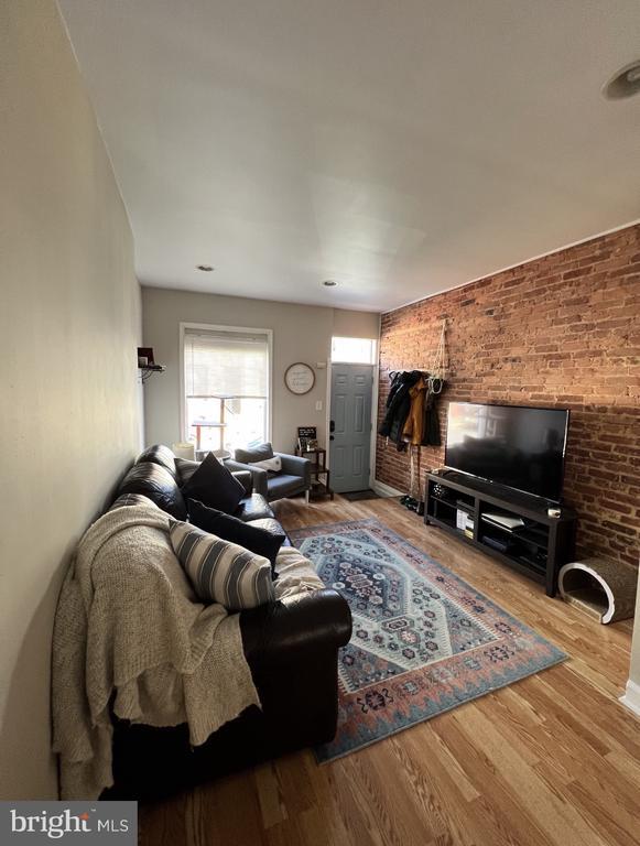 Photo - 136 N Curley St