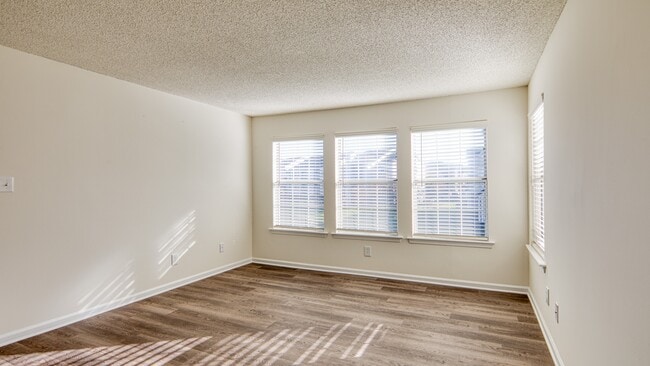 Photo - Latitudes Apartments