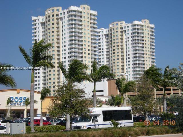 Photo - 1745 E Hallandale Beach Blvd Unidad 1408W Rental