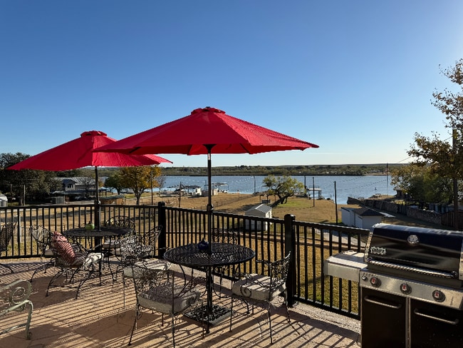 Building Photo - 3045 Red Bluff Cir