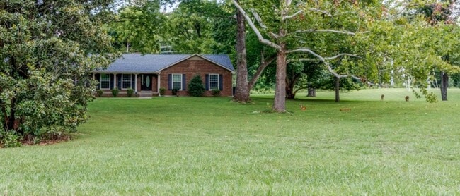 Photo - 1735 Cedarcroft Dr