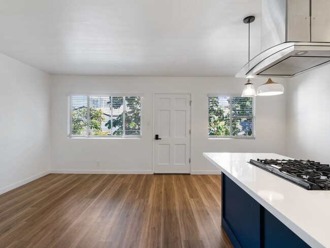 Photo - 936 Cedar Ave Unit 12