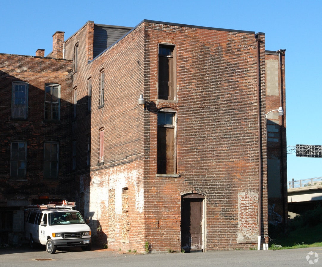 Photo - The Buffalo Palace Apartments