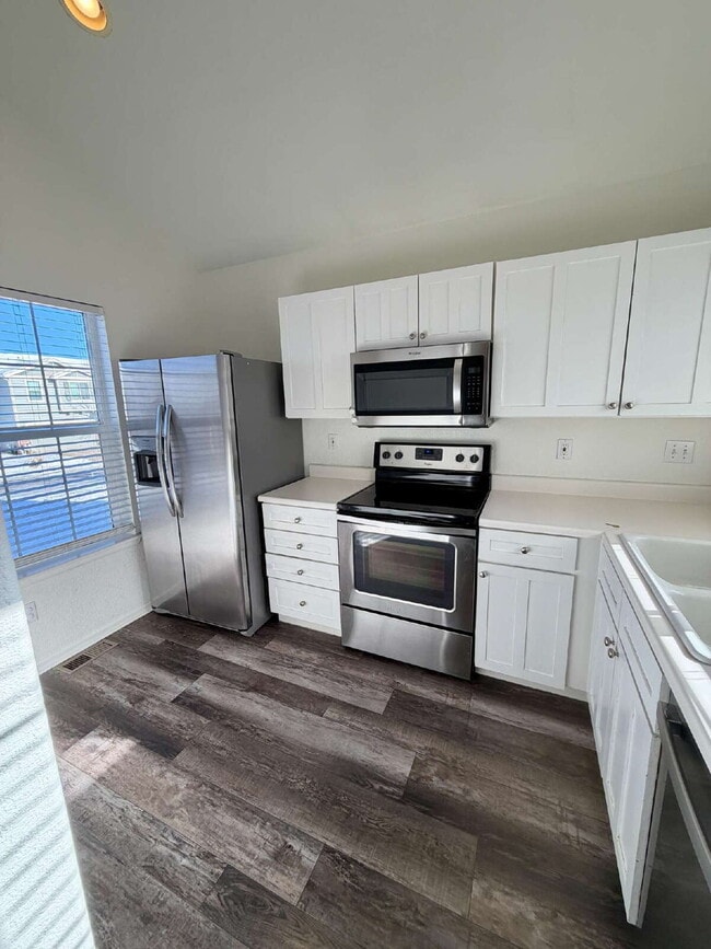 Photo - *LIMITED TIME OFFER!* Secure your move-in before December 31, 2025, and enjoy a $1,000 discount o...