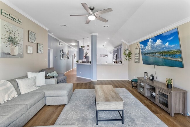 Building Photo - 11818 Rainbow Bridge Ln