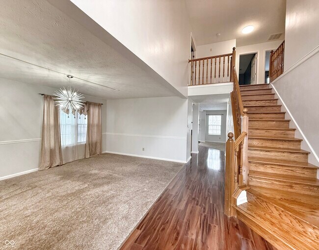 Photo - 878 Woodgate Ln