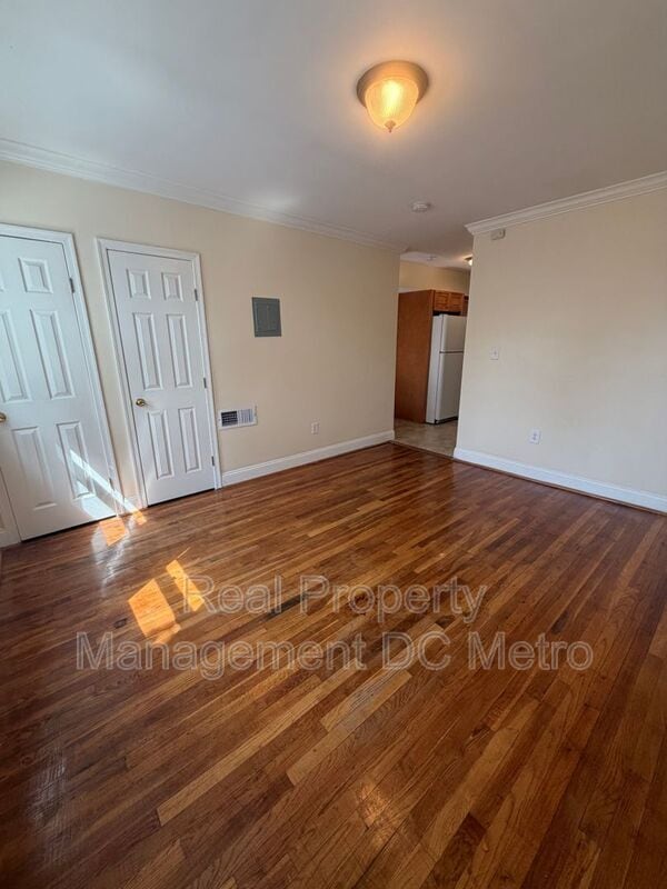 Photo - 1924 E St NE