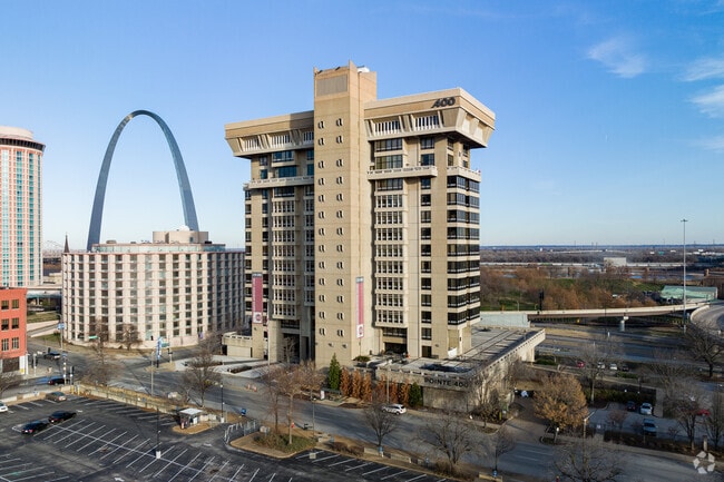 Pointe 400 Apartments
