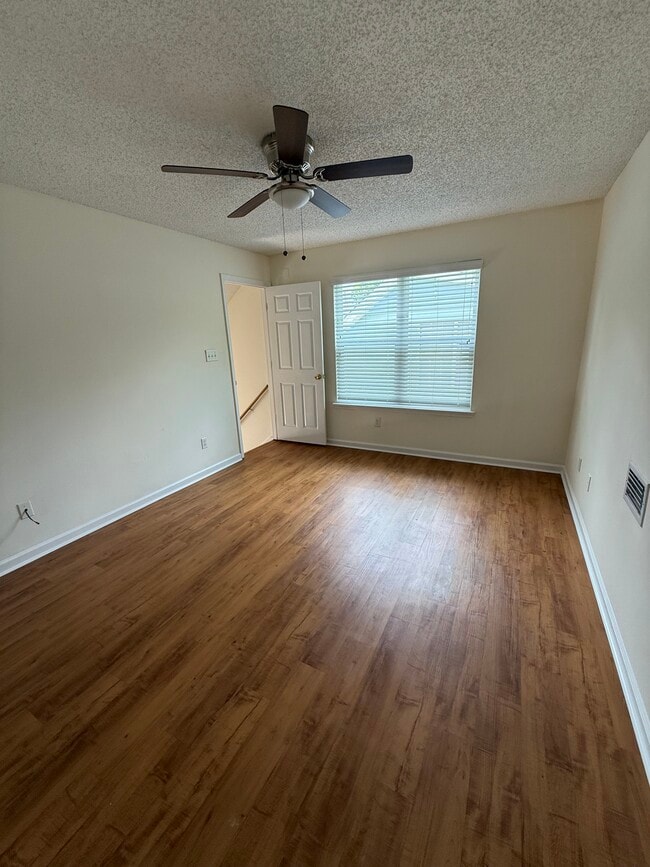 Photo - 1005 Carrin Dr