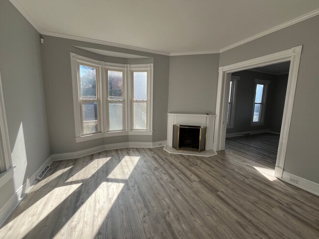 Photo - Beautiful 3 bedroom with river views