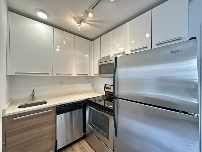Photo - 925 W Carmen Ave Unit E7