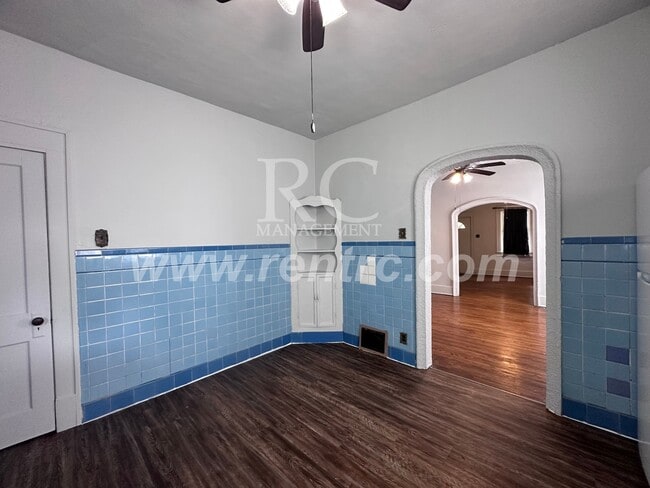 Photo - 917 Seminary-