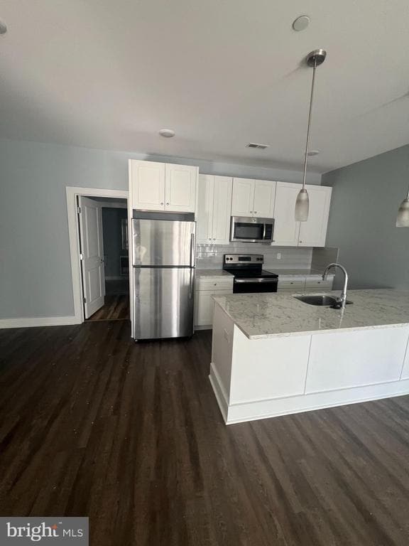 Building Photo - 6610 Germantown Ave Unit 306