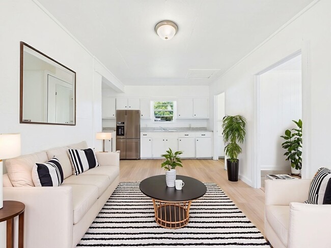 Photo - AFFORDABLE DUPLEX IN RAYNE!