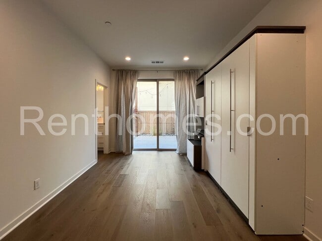 Photo - 15113 Lincoln Lp