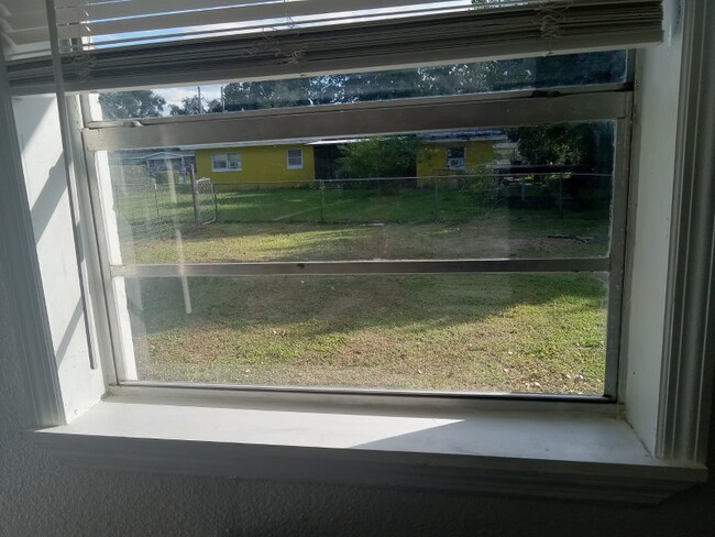 Photo - 2410 Ave C NW