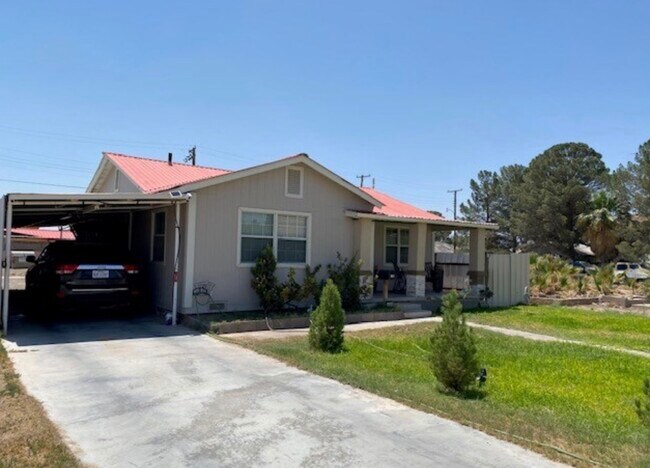 Photo - 603 S Ross Blvd