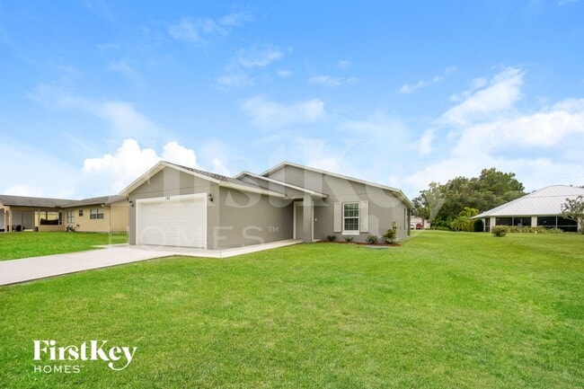 Photo - 154 NW Curtis St