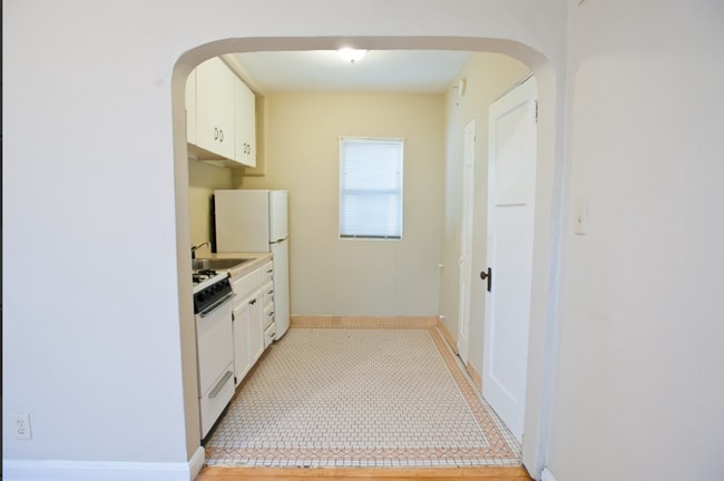 Photo - 1 BD/1BA w Heat near Brady
