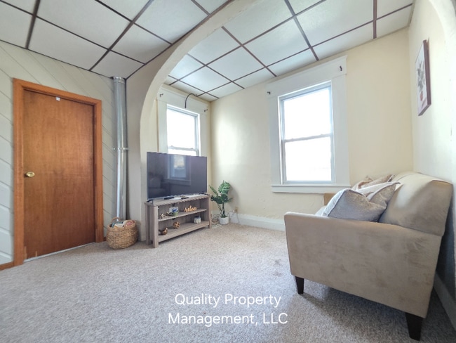 Photo - 82 Fourth St Unit B