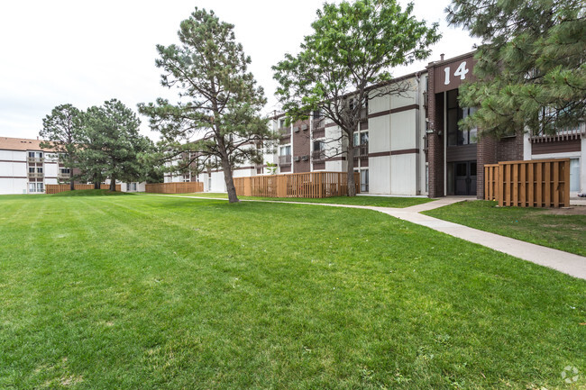 Pine Creek Apartments - Pine Creek Apartments