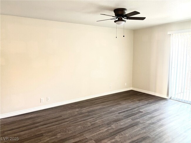 Photo - 5260 River Glen Dr Unidad 259