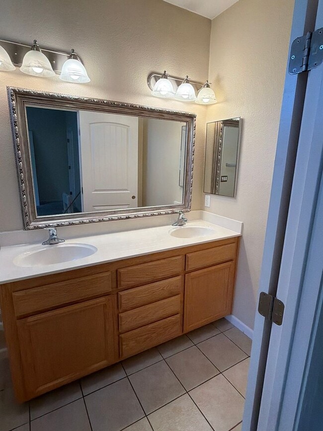 Photo - 4032 Vittoria Ln