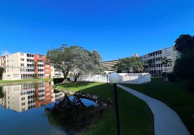 Photo - 1680 NE 191st St Unit 411-2